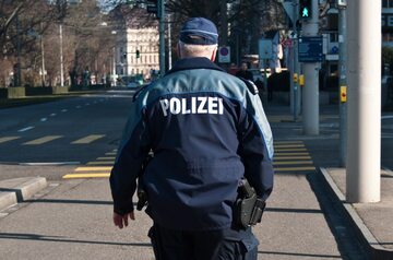 Szwajcarski policjant