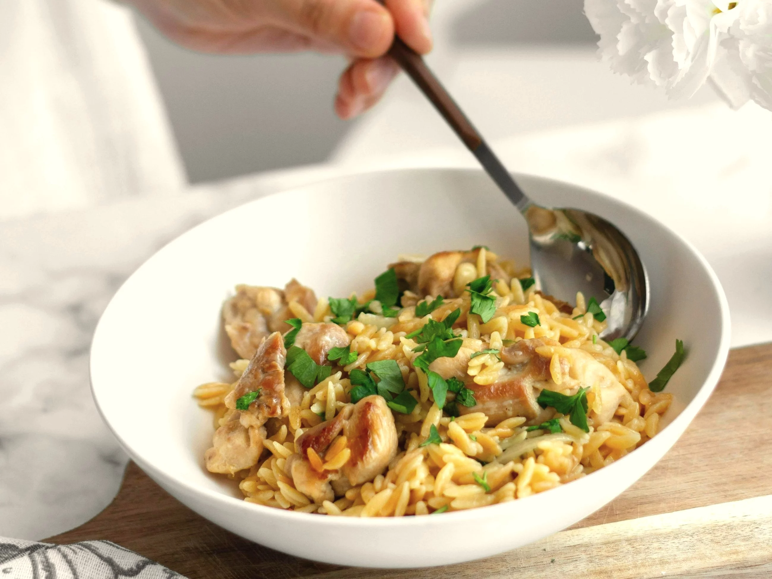 Makaron orzo z kurczakiem