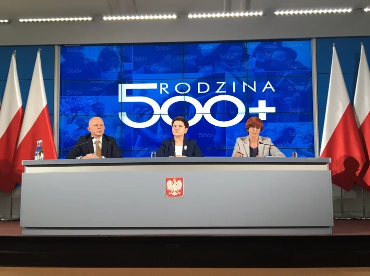 Konferencja podumowujca pierwszy etap programu "Rodzina 500 +"