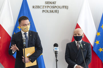 Szymon Hołownia i Jacek Bury podczas konferencji prasowej