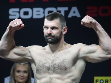 Szymon Kołecki, dawny sztangista, a także zawodnik MMA