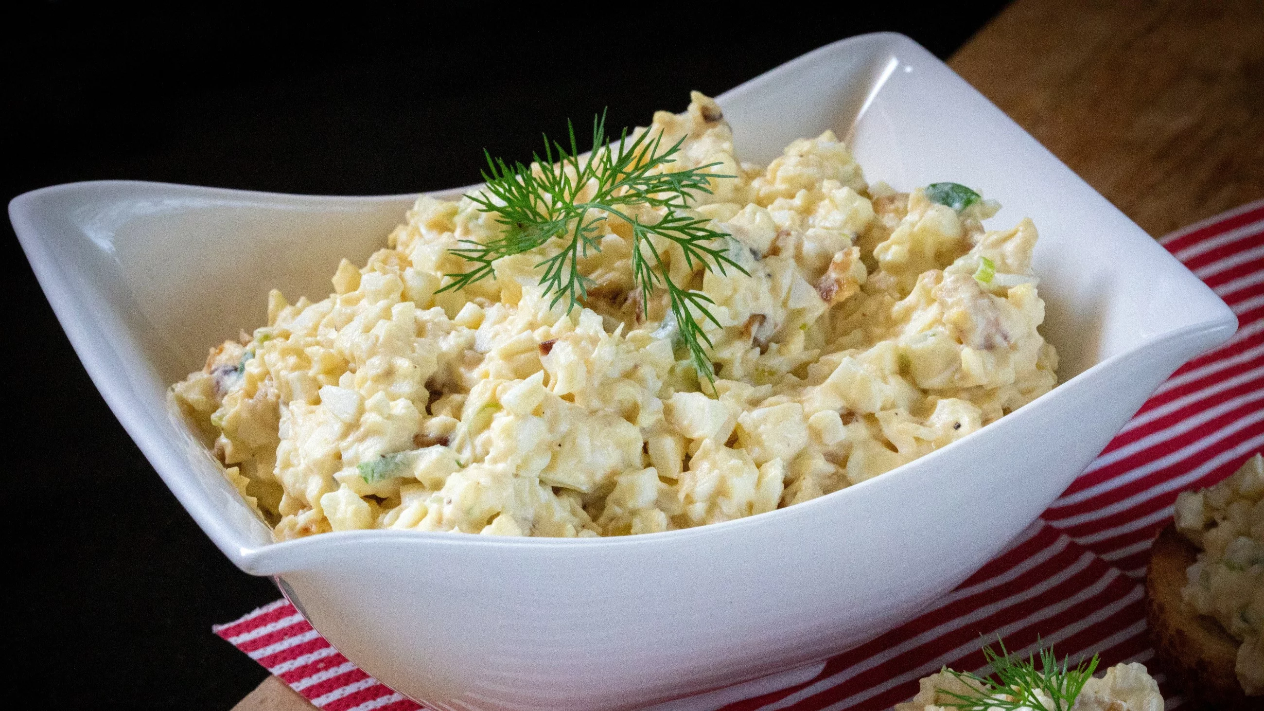 Sałatka z jajek i ziemniaków