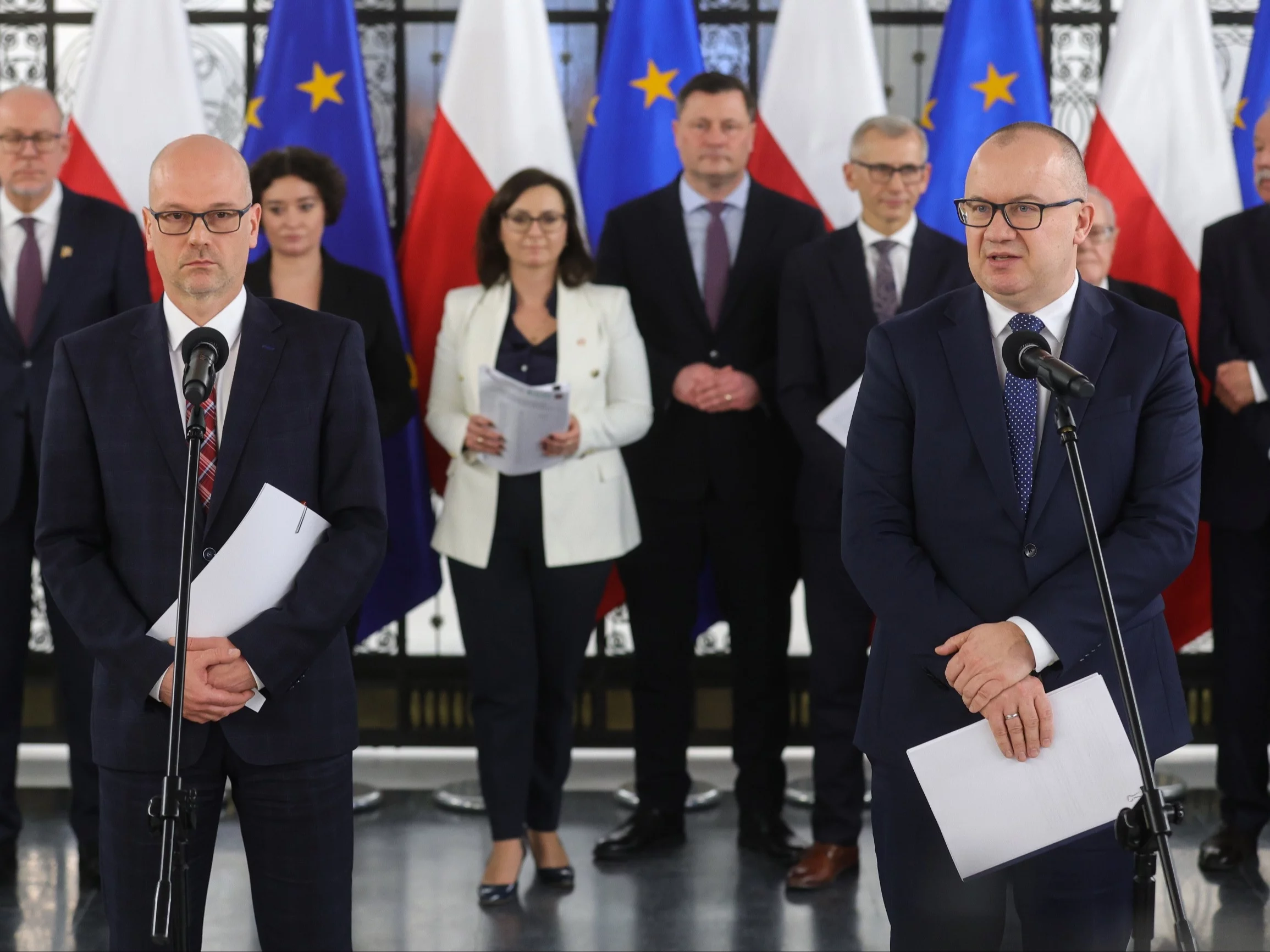 Minister sprawiedliwości, prokurator generalny Adam Bodnar i przewodniczący Komitetu Stałego Rady Ministrów Maciej Berek podczas konferencji prasowej nt. proponowanych rozwiązań prawnych dotyczących Trybunału Konstytucyjnego