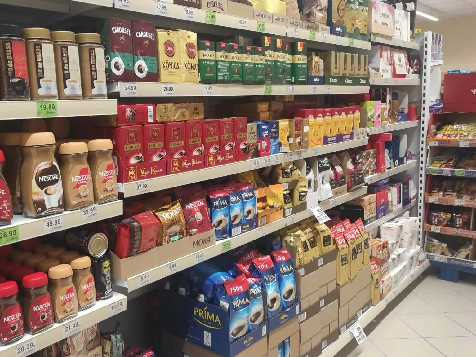 Kawy w sklepie