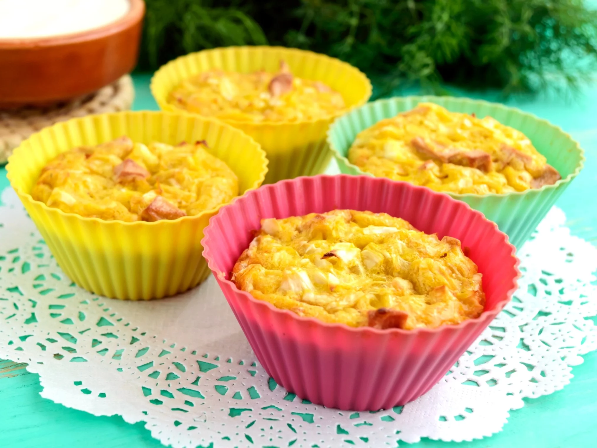 Muffinki z jajek i szynki