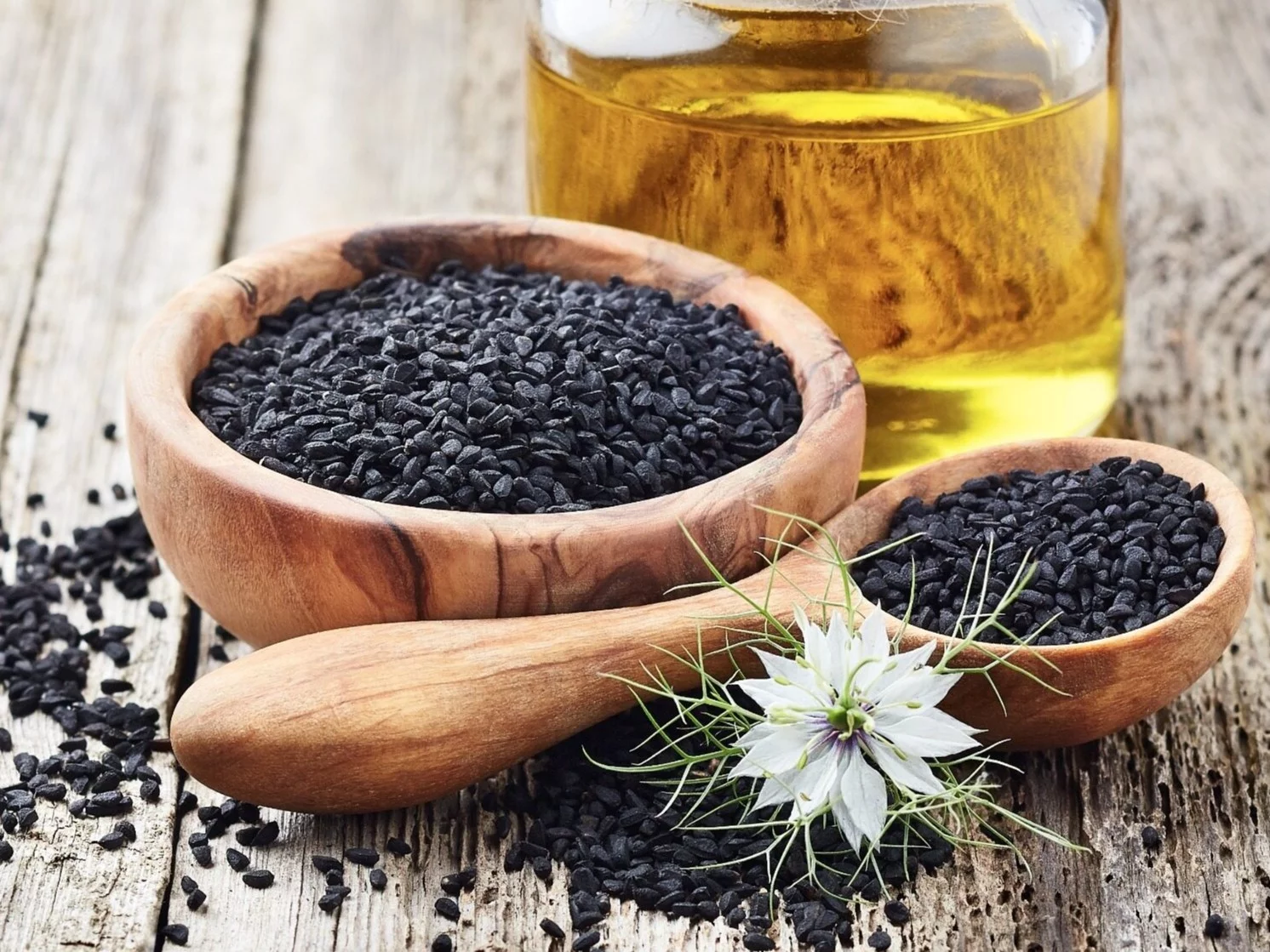 Najnowsze badanie: te nasionka hamują rozwój tkanki tłuszczowej. Wystarczy jedna łyżka dziennie