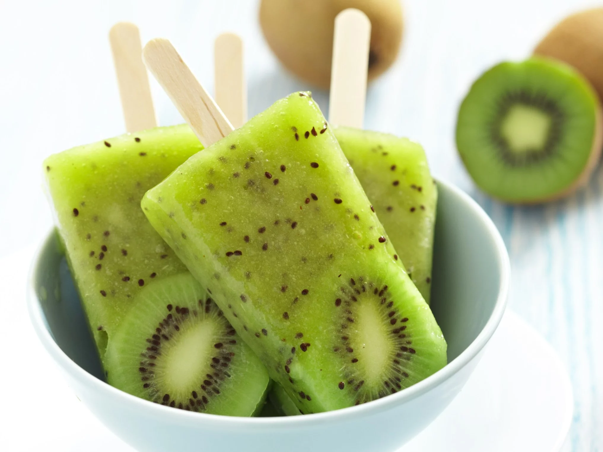 Lody z owoców kiwi