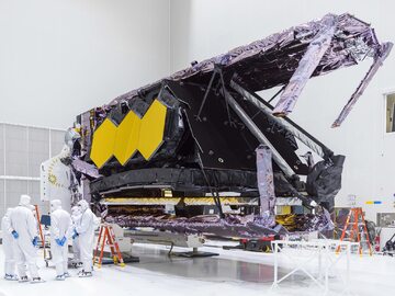 Teleskop Jamesa Webba przygotowany do umieszczenia na rakiecie Arianne 5