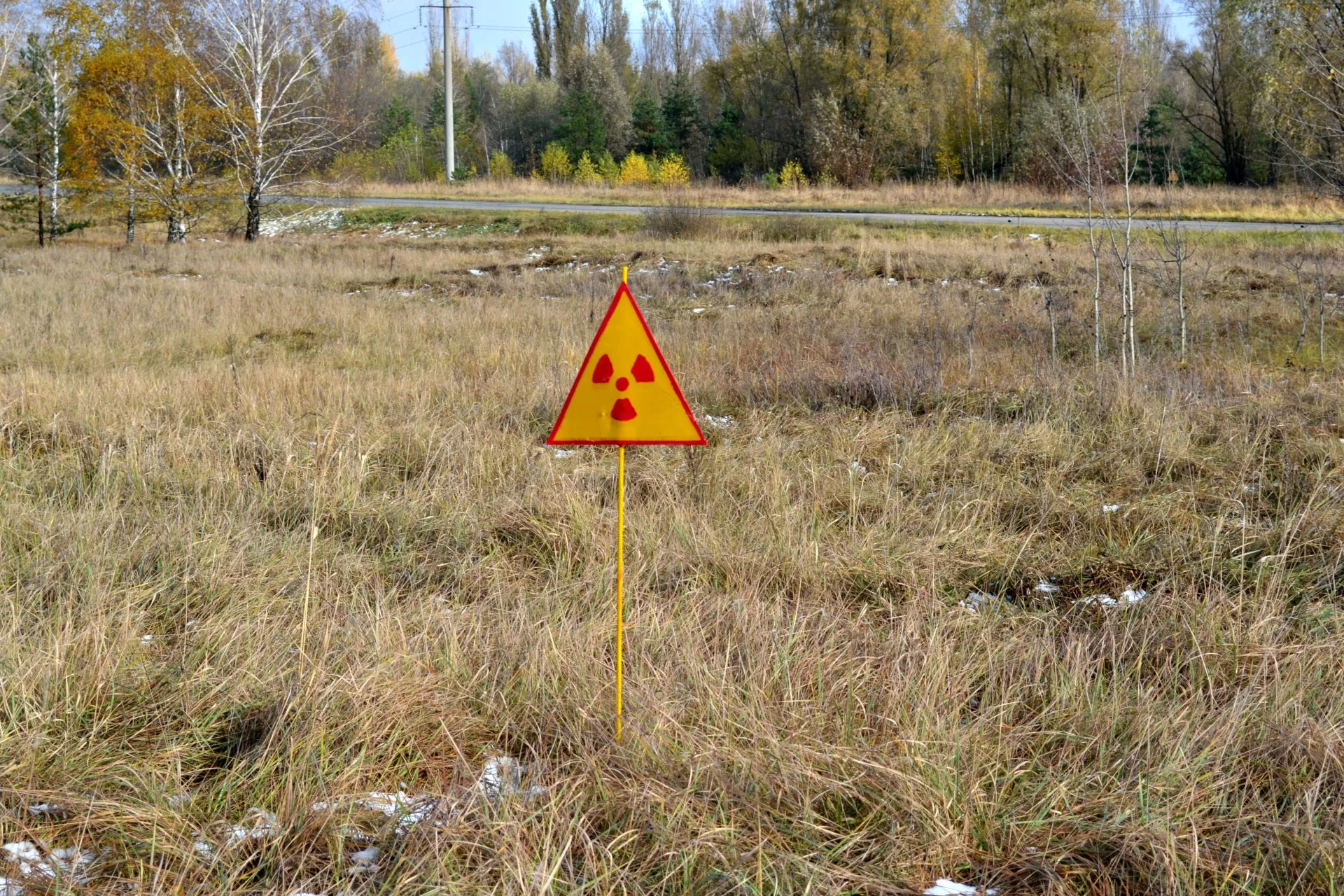 Jedno ze skażonych miejsc, Prypeć, Ukraina