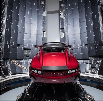 Tesla Roadster Elona Muska gotowy do lotu na orbitę Marsa