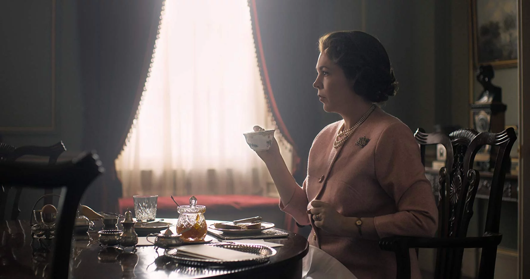 Olivia Colman w serialu „The Crown”