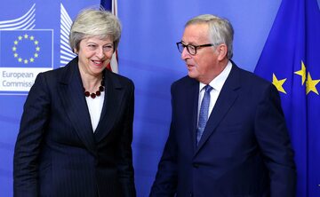 Theresa May i Jean Claude-Juncker