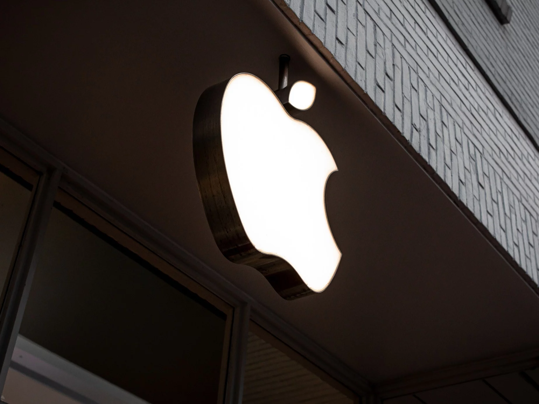 Tim Cook odchodzi ze stanowiska prezesa Apple. Zastąpi go John Ternus – Biznes Wprost Tim Cook odchodzi ze stanowiska prezesa Apple. Zastąpi go John Ternus – Biznes Wprost