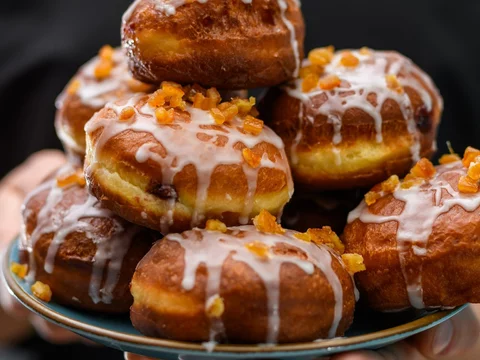 W tłusty czwartek 2025 roku pączki już bez zerowego VAT-u