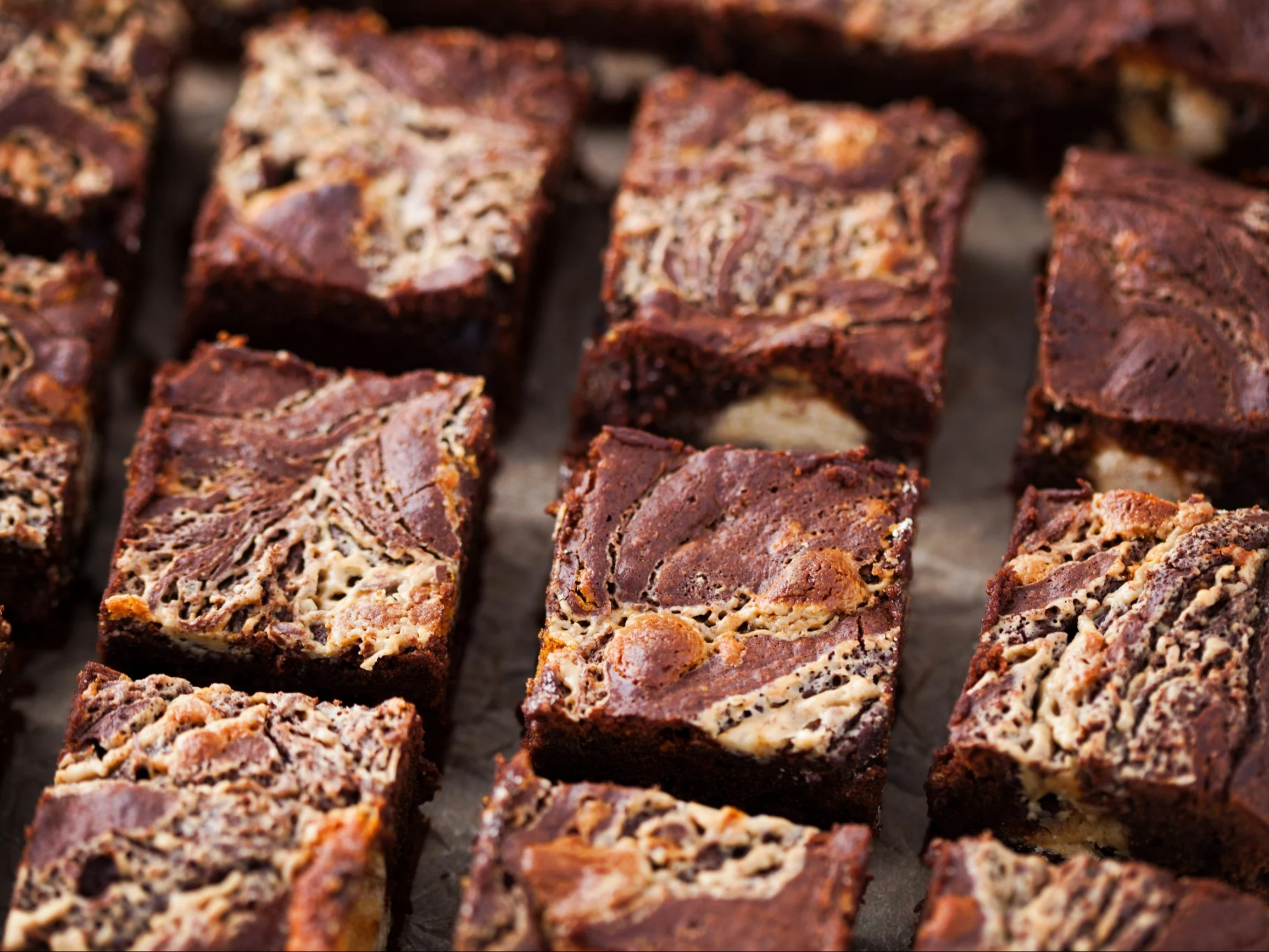 Brownie z chałwą i tahini