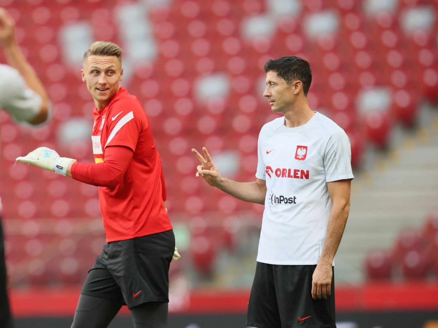 Robert Lewandowski i Marcin Bułka