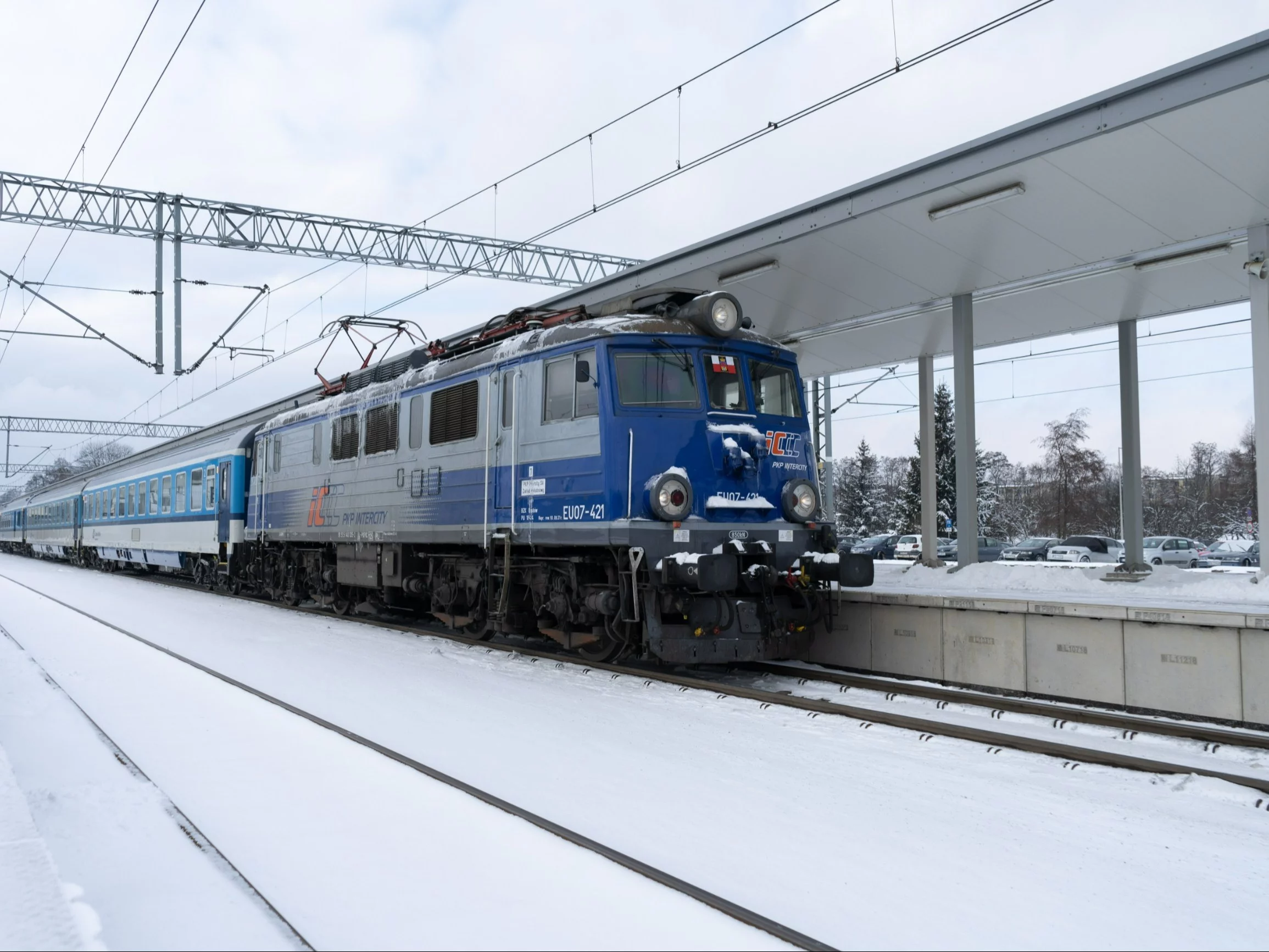 Pociąg PKP zimą