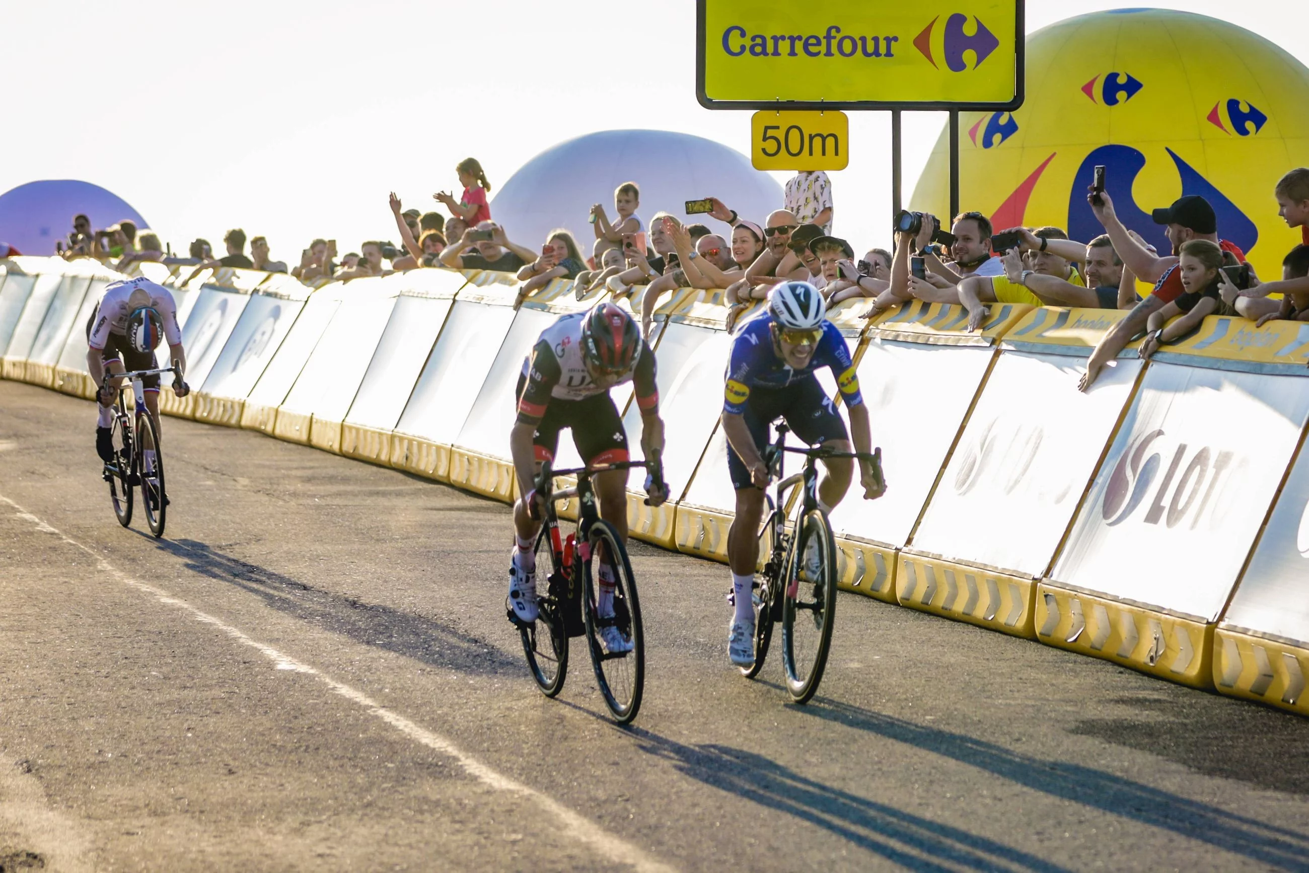 Kolarze na drugim etapie 78. Tour de Pologne