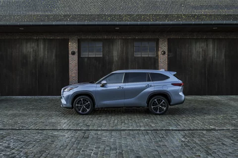 Toyota Highlander –elegancki siedmiomiejscowy SUV