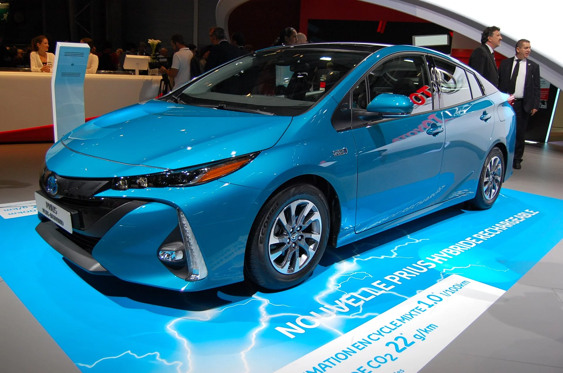 Toyota Prius Plug-in Hybrid na targach Paris Motor Show 2016