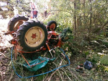 Traktor na miejscu wypadku