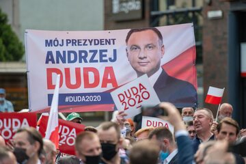 Transparent Andrzeja Dudy