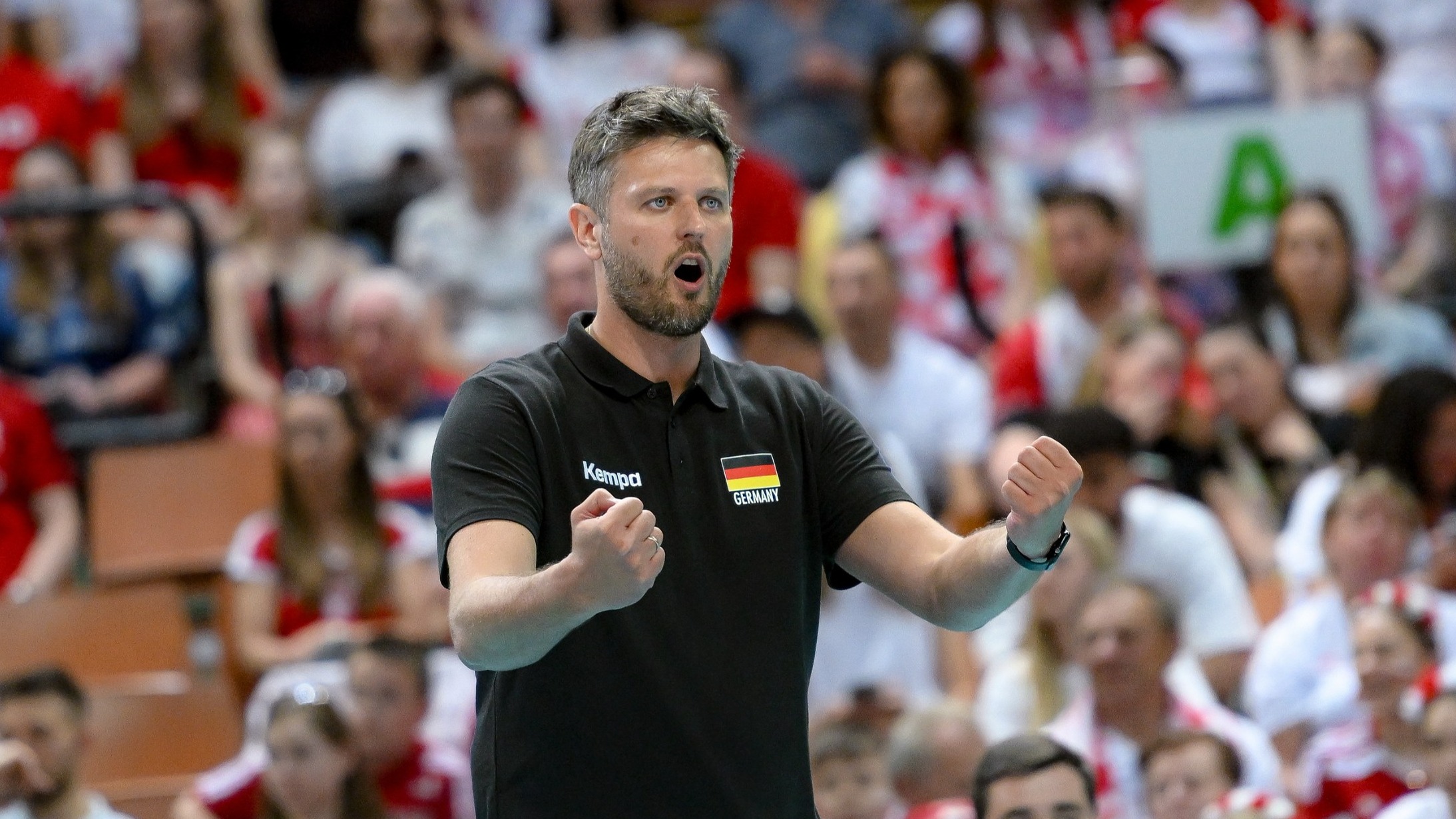 To mogło zabrać awans drużynie Michała Winiarskiego. Polski trener nie odpuścił