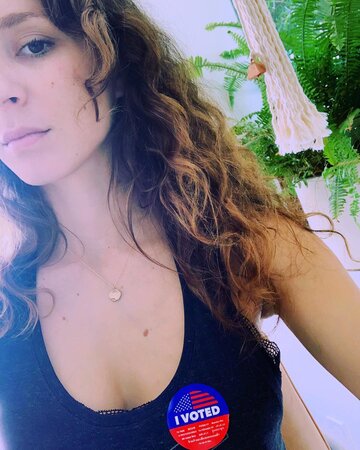 Troian Bellisario