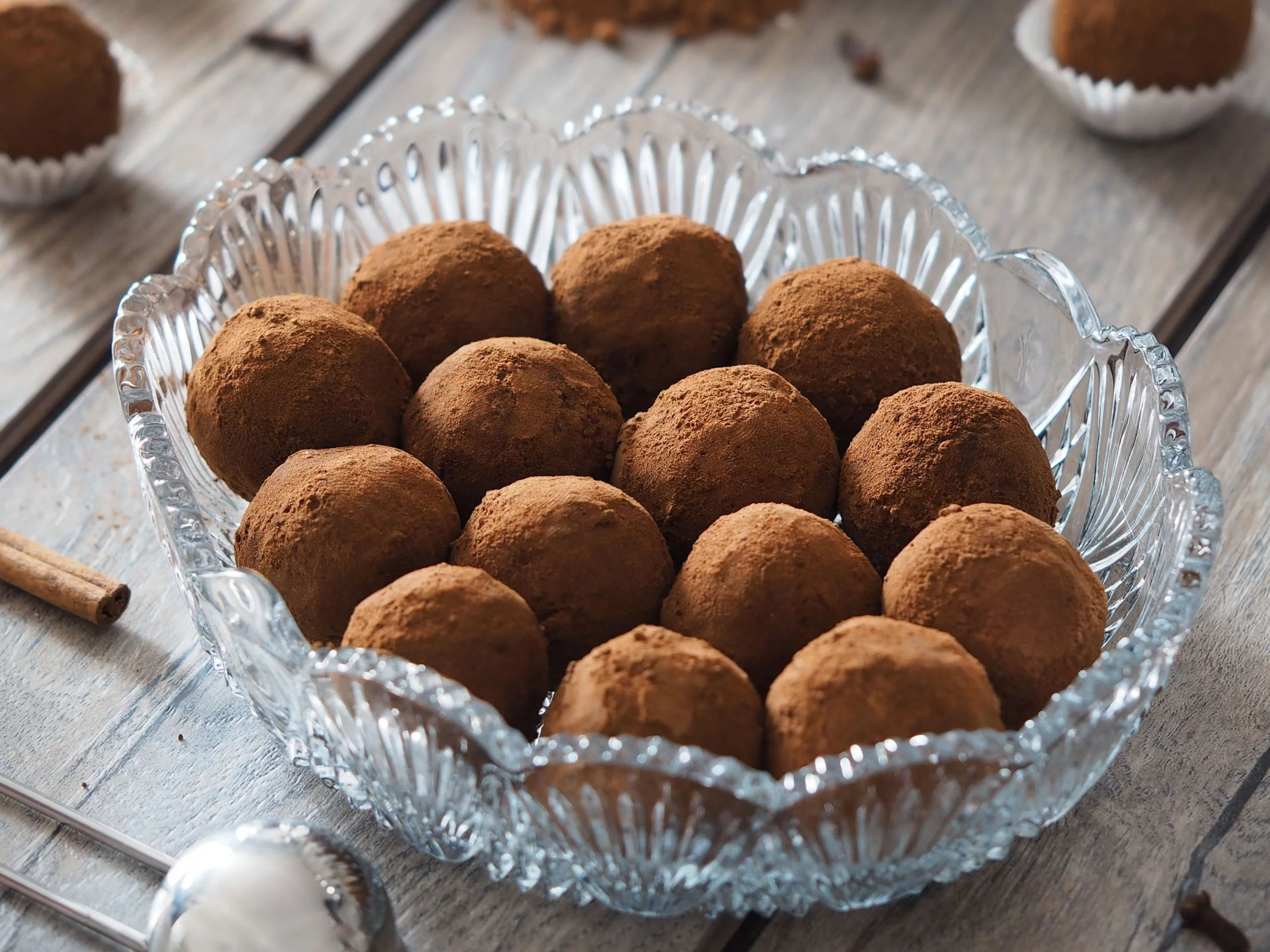 Dietetyczka robi je zamiast batoników. Jedna trufla ma 10 g białka i 90 kcal
