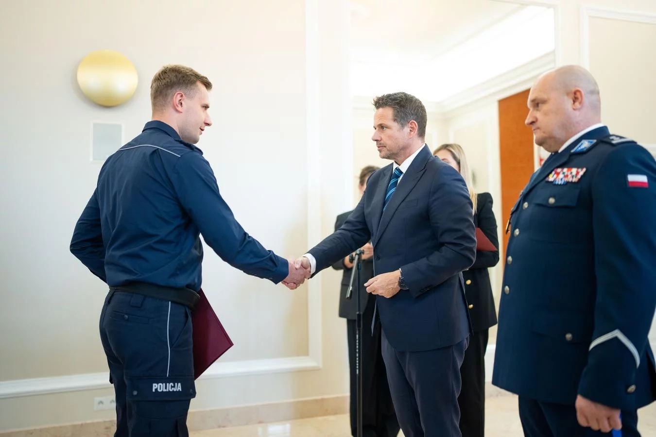 Trzaskowski nagrodził policjantów