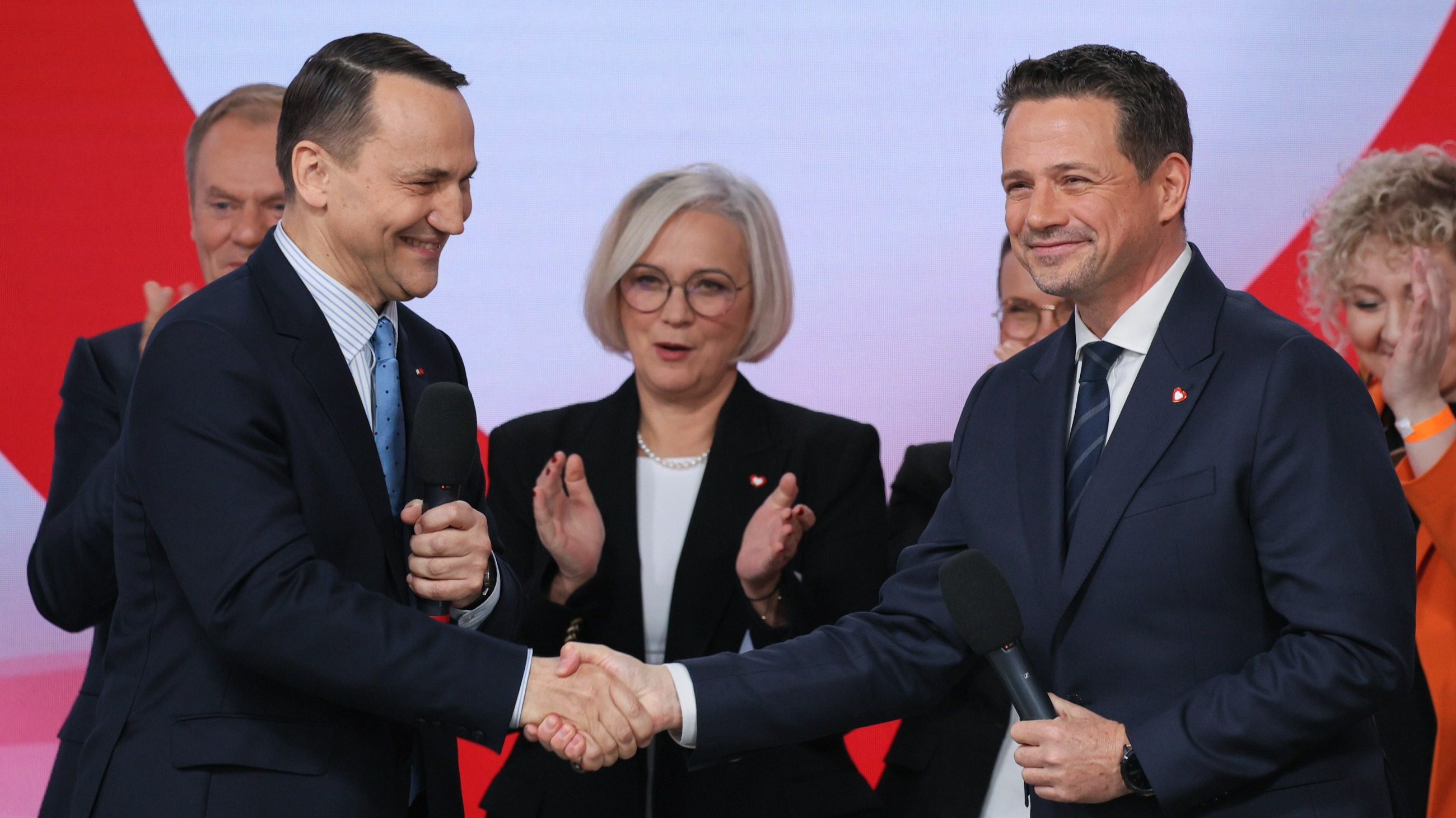 Radosław Sikorski gratuluje Rafałowi Trzaskowskiemu wygranej w prawyborach