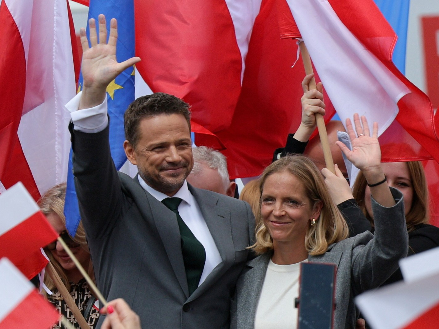 Mobilizacja w sztabie Trzaskowskiego. Na finisz kampanii szykuje coś specjalnego