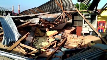 Trzęsienie ziemi i tsunami w Indonezji