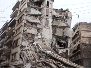 Turecki blok mieszkalny po trzęsieniu ziemi