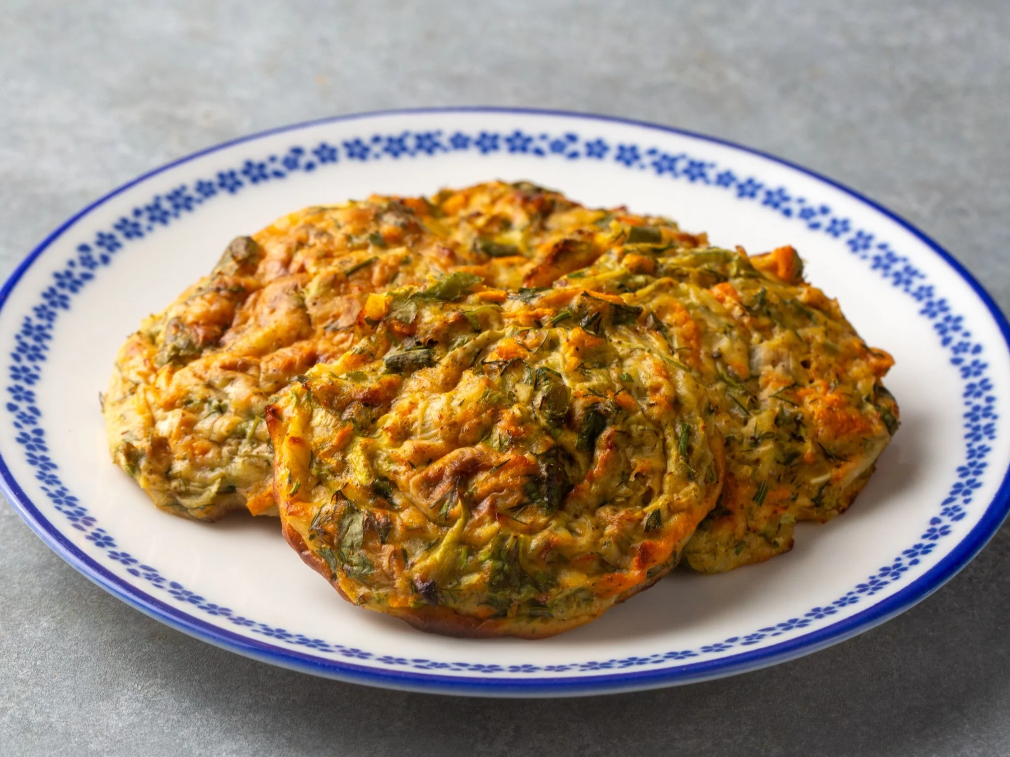 Tureckie placki z warzywami i serem feta