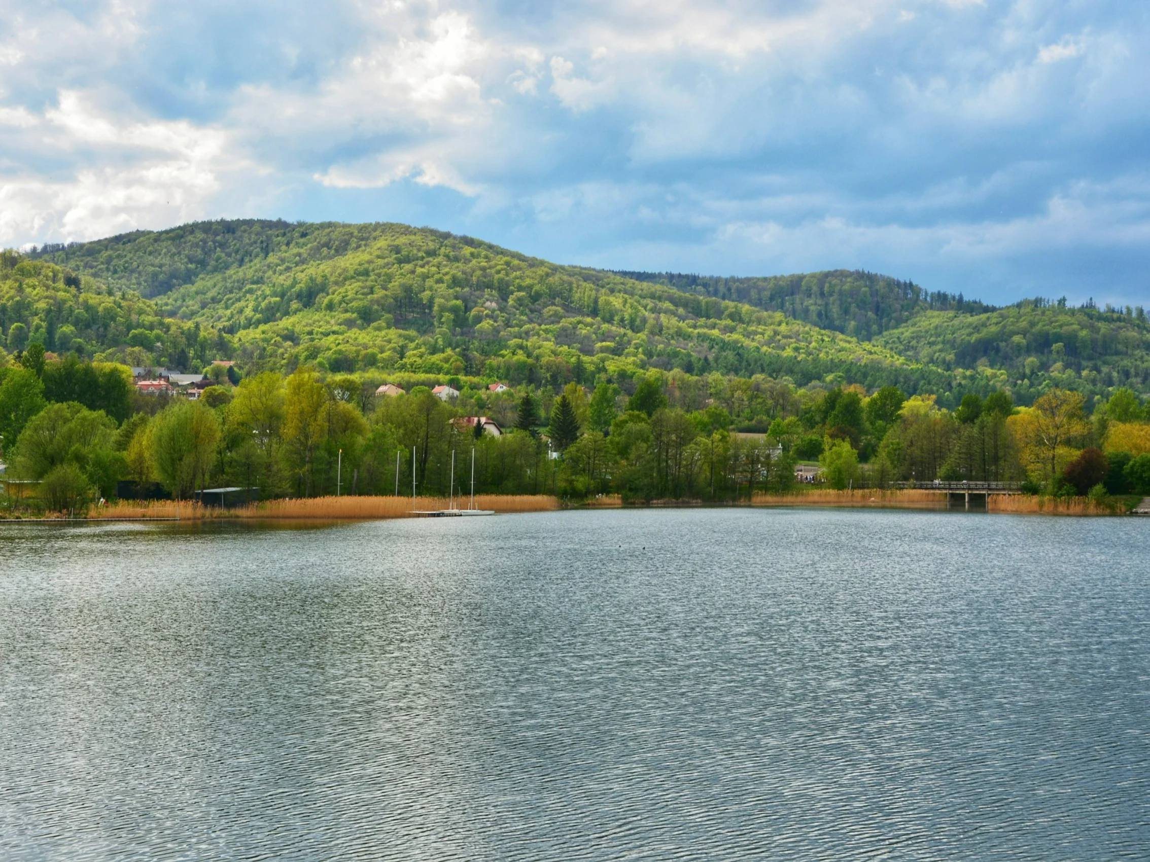 Pociągi dojadą nad „polskie Como”. Turyści nie poznają go po zmianie