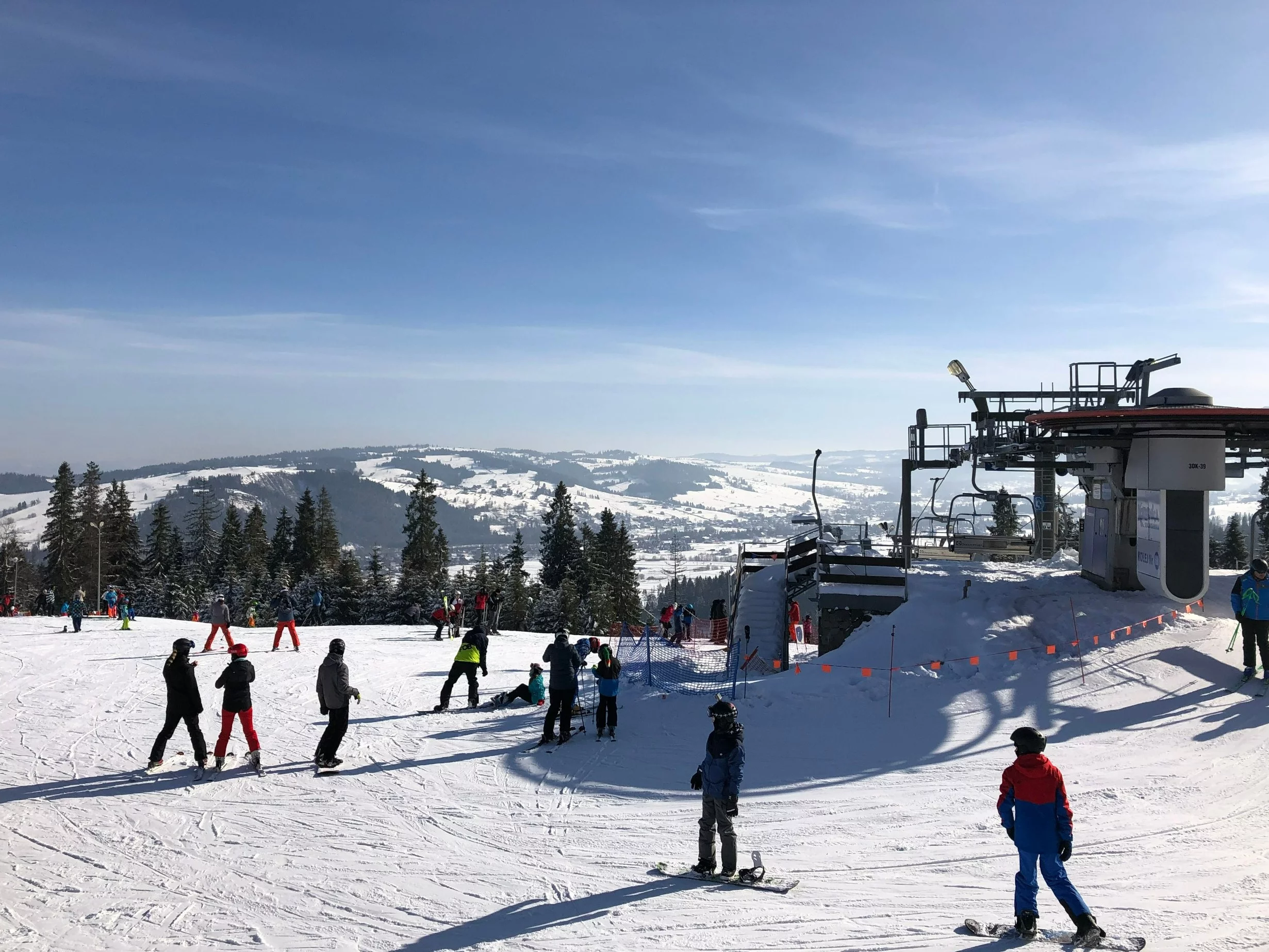 Za darmo na nartach i deskach w ramach testów. Tak będzie w weekend na znanym stoku