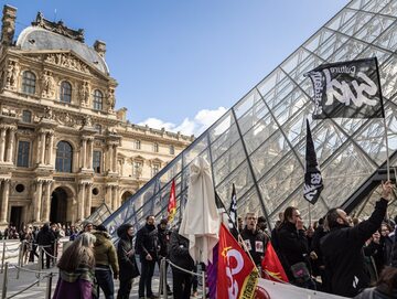 Turyści w Paryżu muszą liczyć się z utrudnieniami