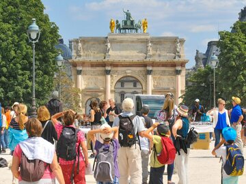 Turyści w Paryżu