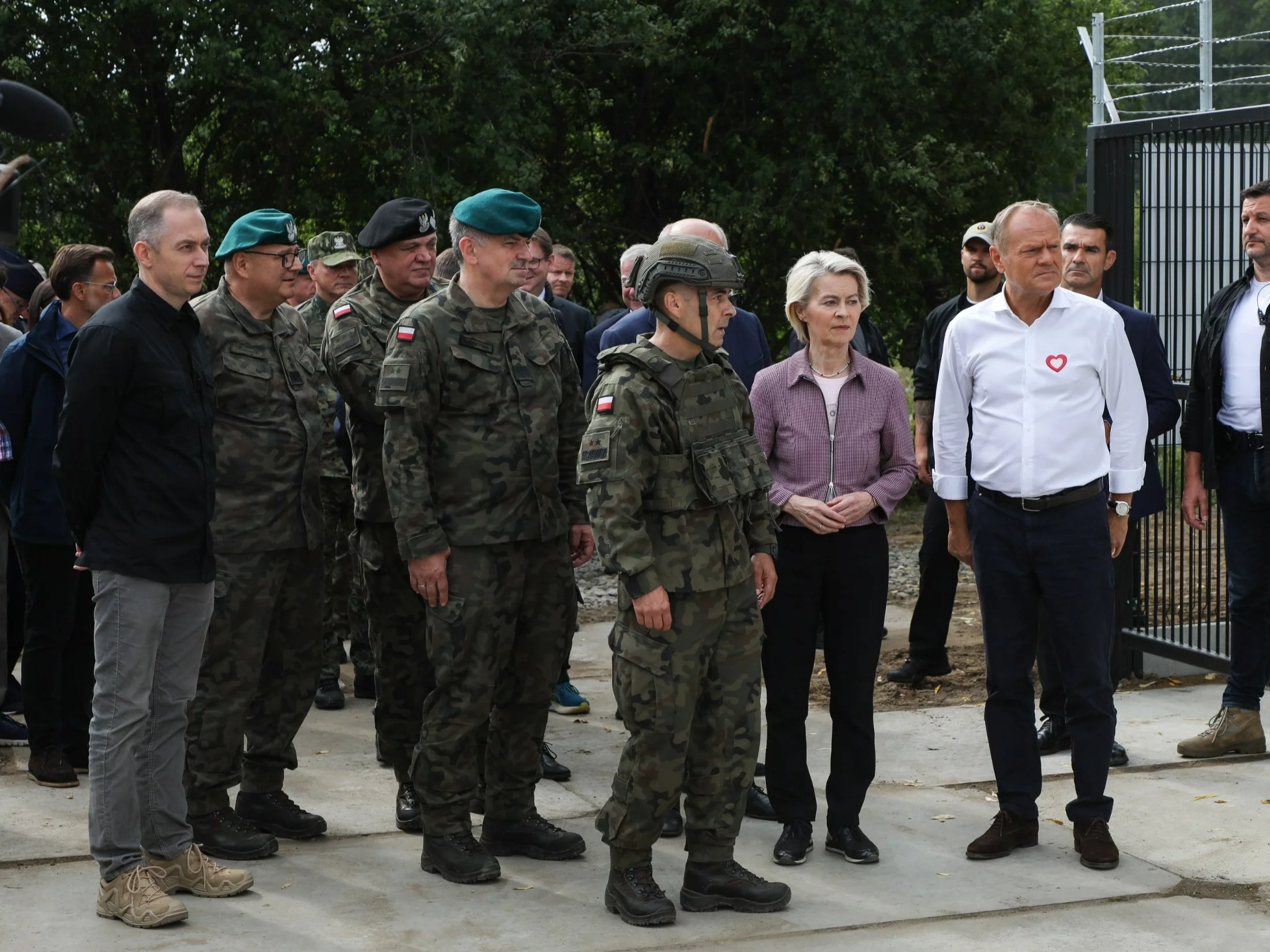 Ursula von der Leyen i Donald Tusk przy granicy polsko-białoruskiej
