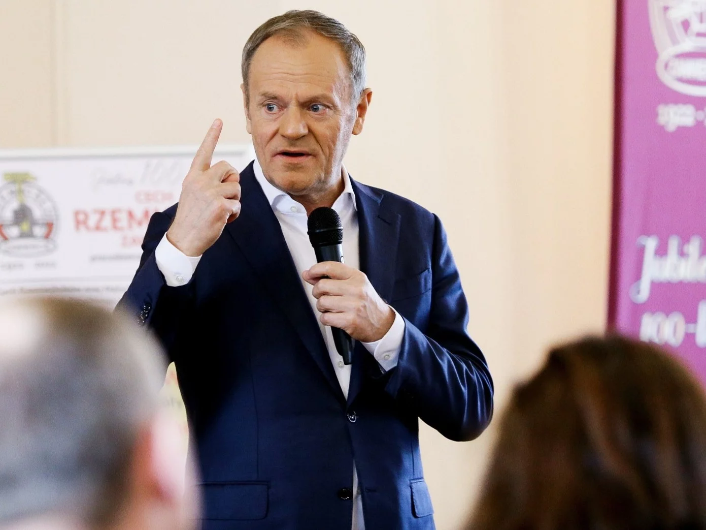 Donald Tusk podczas spotkania z przedsiębiorcami oraz Cechem Rzemieślników w Zawierciu