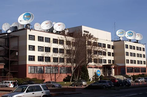 Siedziba TVN (fot. Adam Kliczek / Wikipedia, licencja: CC BY-SA 3.0)