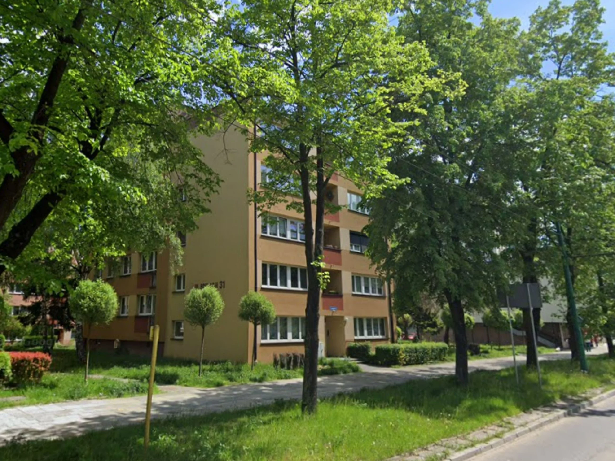 Tychy, ul. Edukacji 31