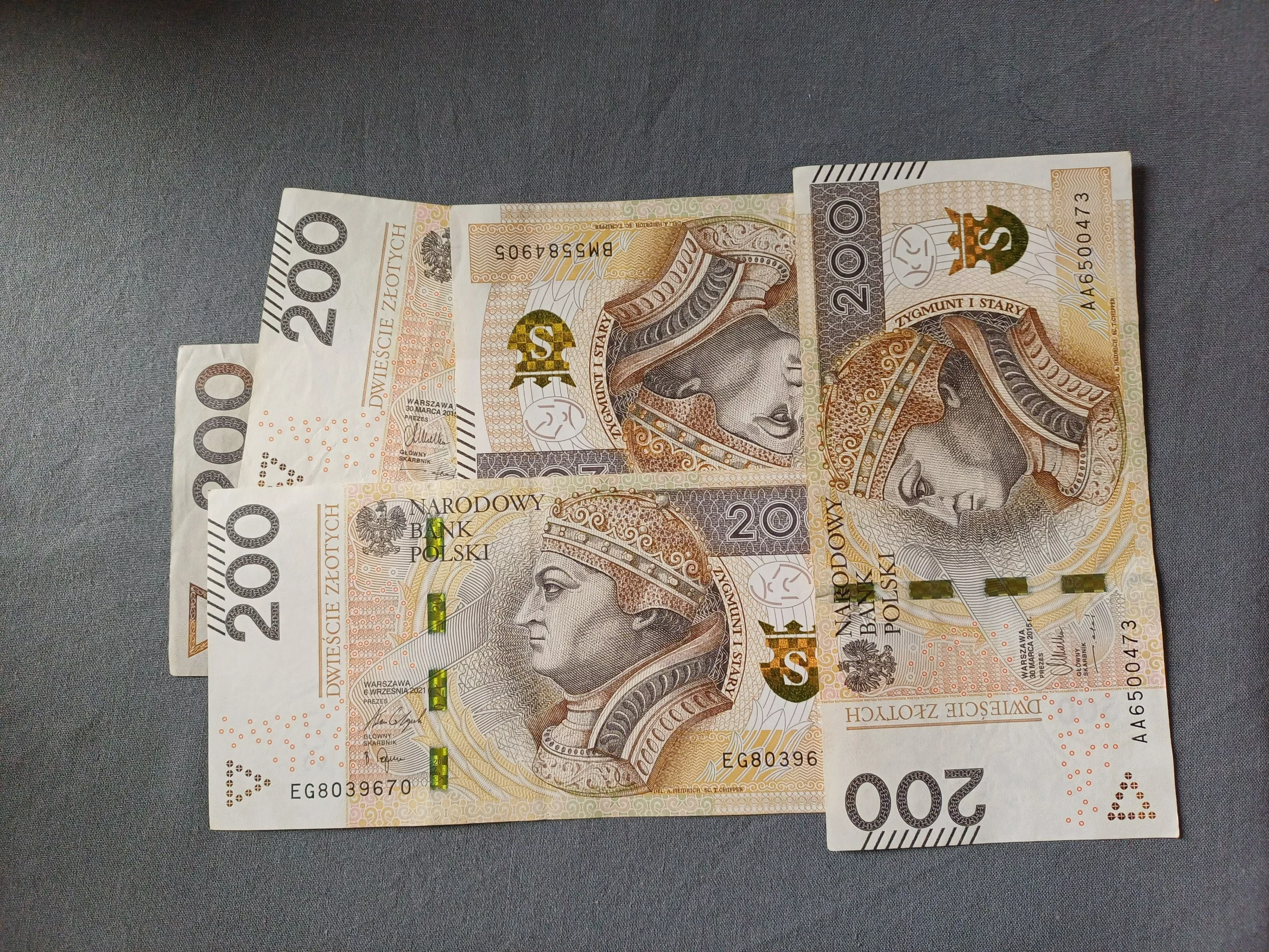 Pieniądze
