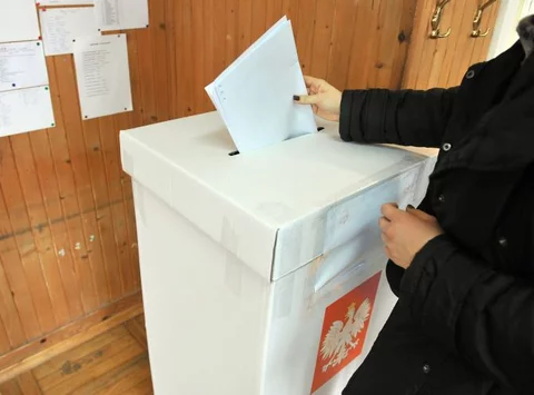 Tysiące nieważnych głosów. "W błąd mogły wprowadzić reklamy" (fot. JAKUB GRUCA / newspix.pl)