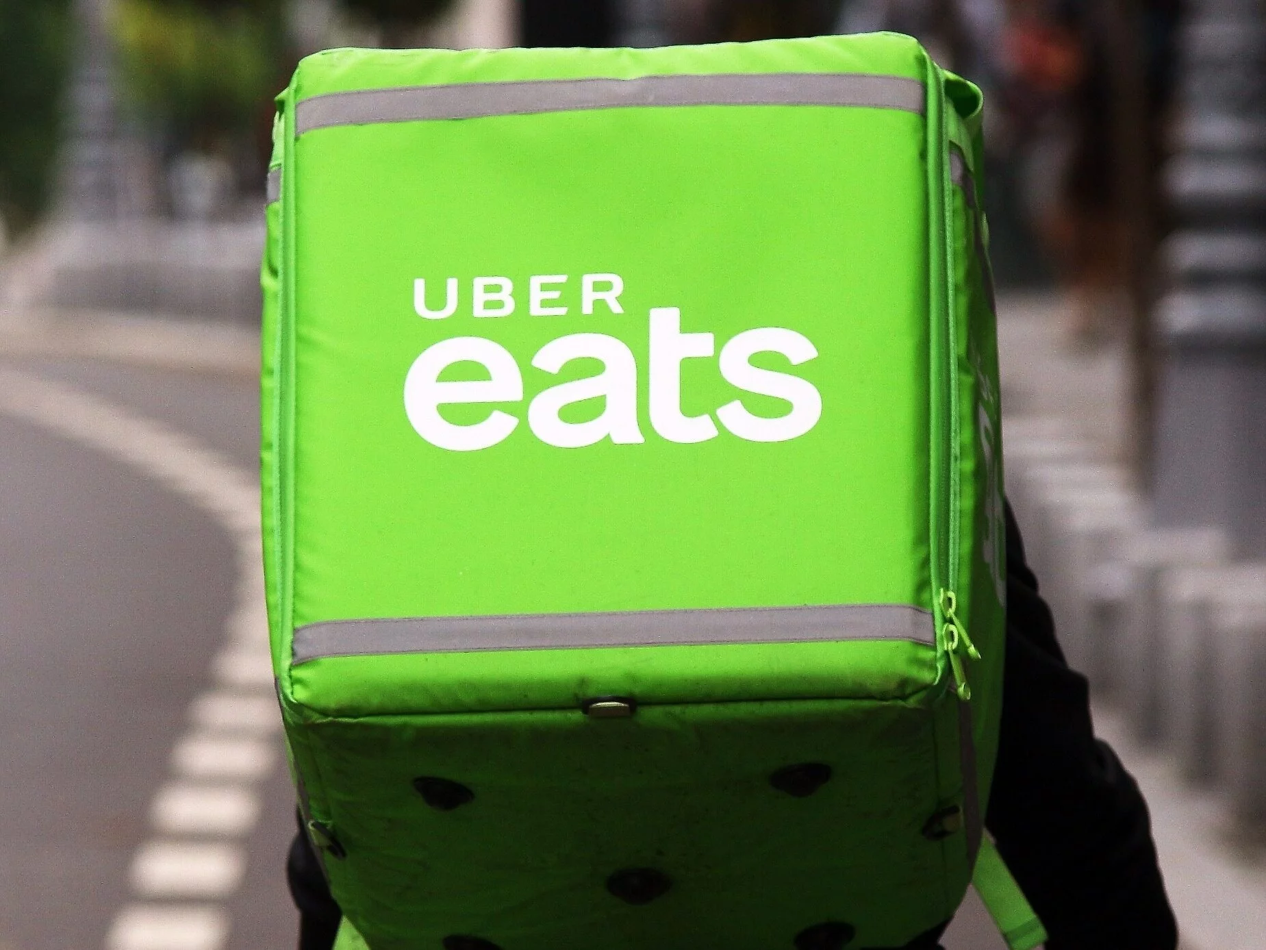 Dostawca Uber Eats