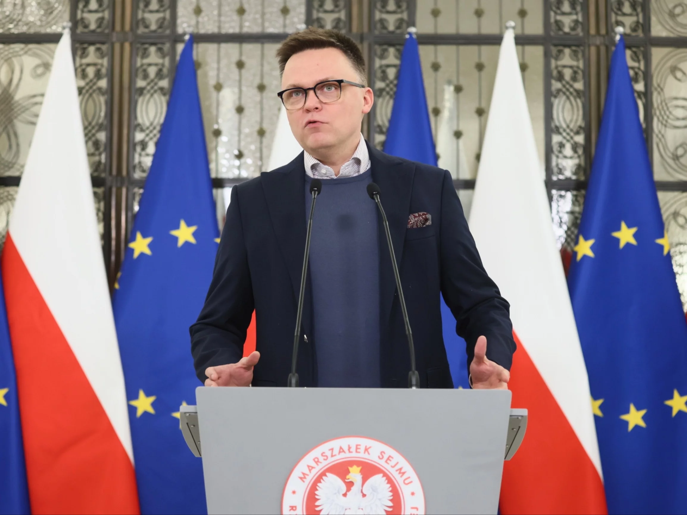 Marszałek Sejmu Szymon Hołownia podczas konferencji prasowej w Sejmie w Warszawie