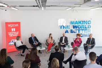 Uczestnicy debaty: Anna Kamińska, Jacek Boruc, Aleksandra Stępniak, Adam Ambrozik, Ewelina Woźniak-Szpakiewicz, Henryk Kwapisz