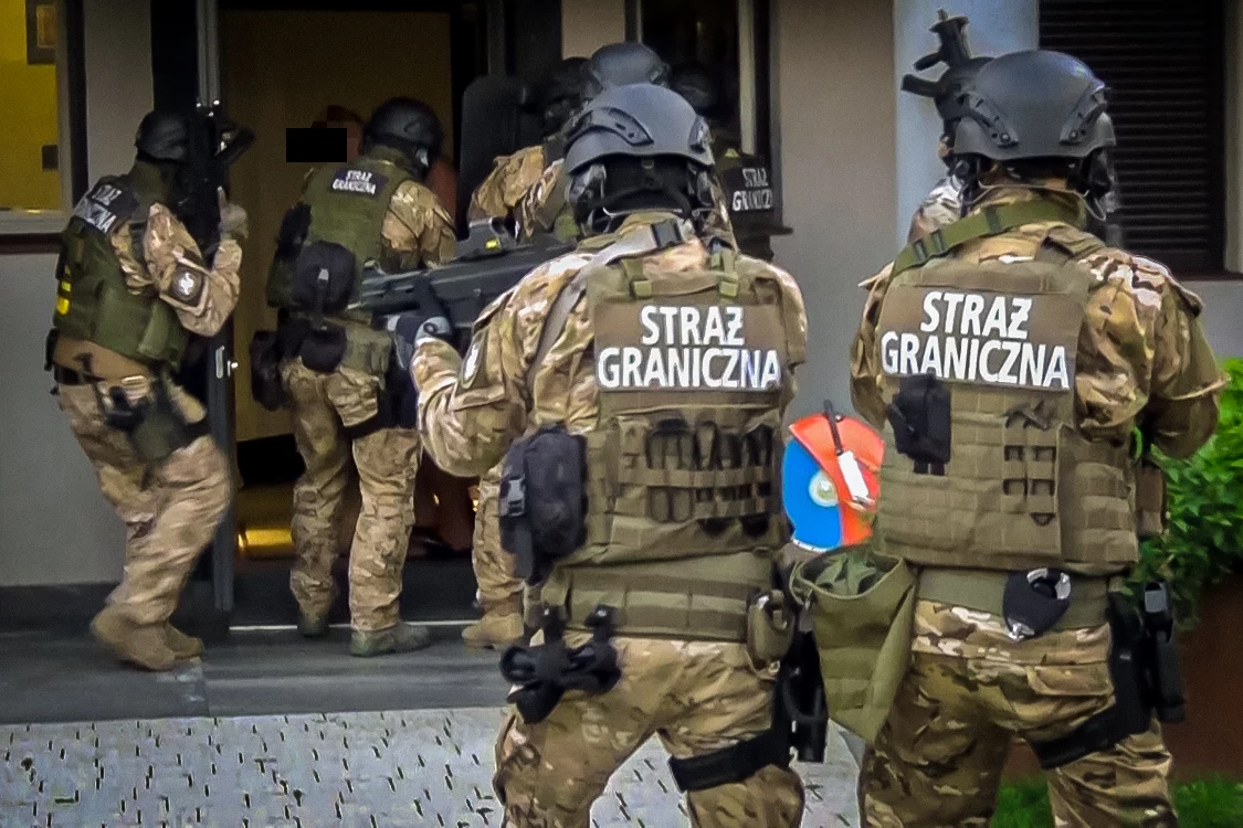 Uderzenie w gang związany z kibolami