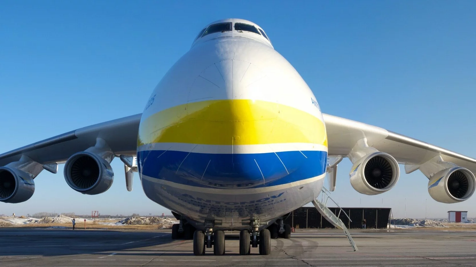 AN-225